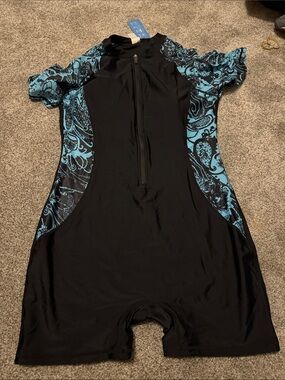 Halcurt Women Short Sleeve One-Piece Swimsuit - Black with Aqua Print